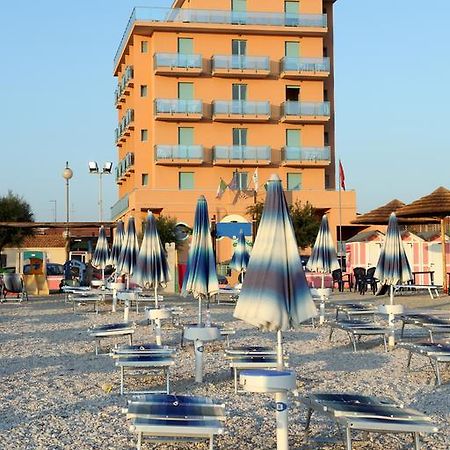 Abbazia Club Hotel Marotta Exterior photo