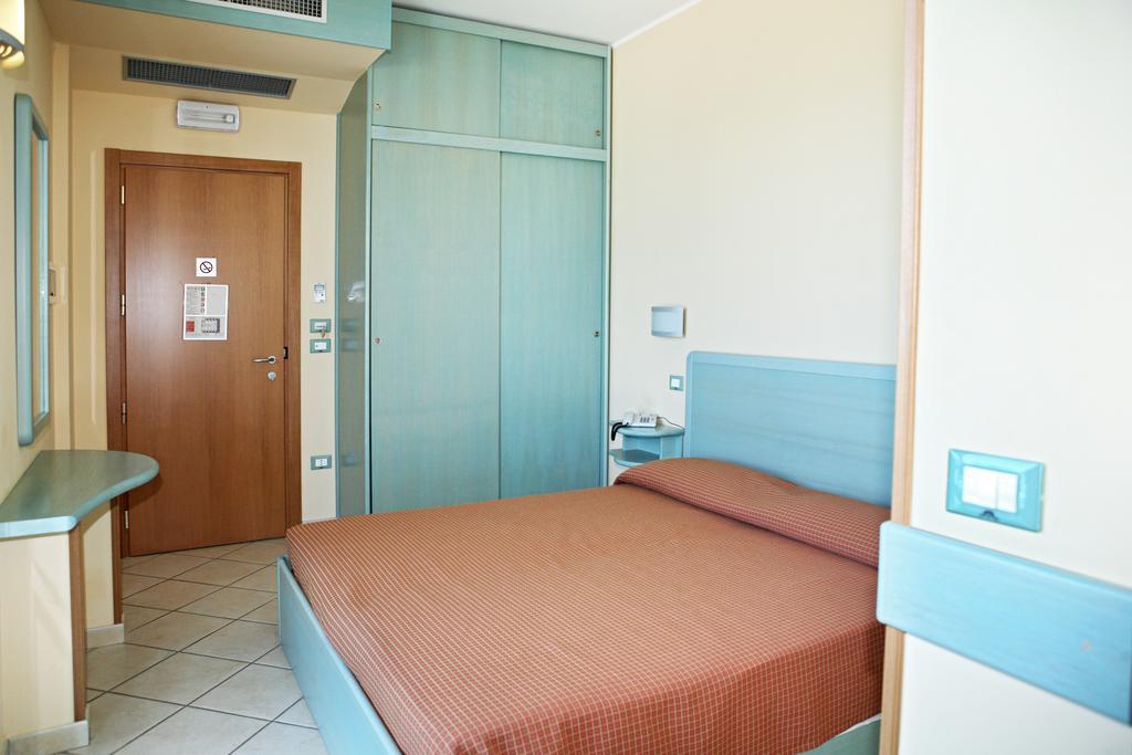 Abbazia Club Hotel Marotta Room photo