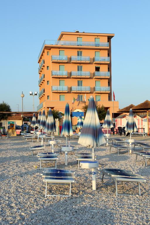 Abbazia Club Hotel Marotta Exterior photo