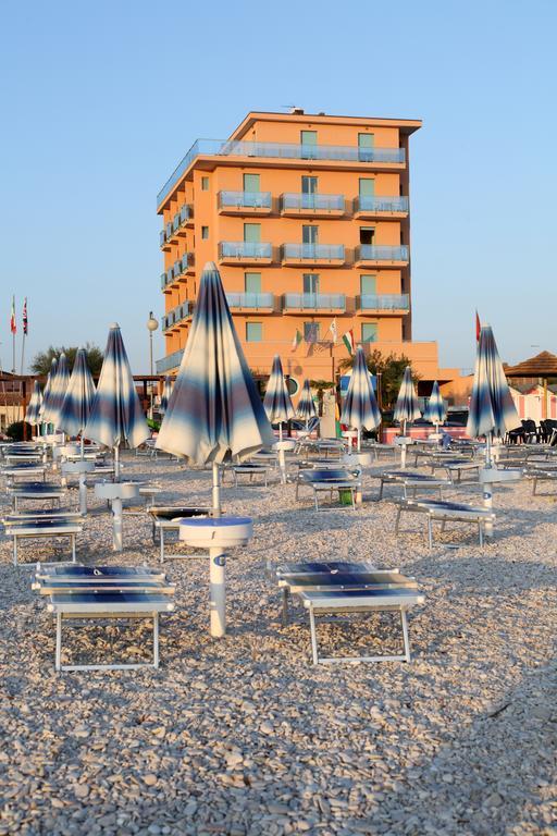 Abbazia Club Hotel Marotta Exterior photo